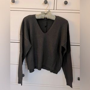 Able Elsie Cropped V-Neck Pullover Sweater, NWT